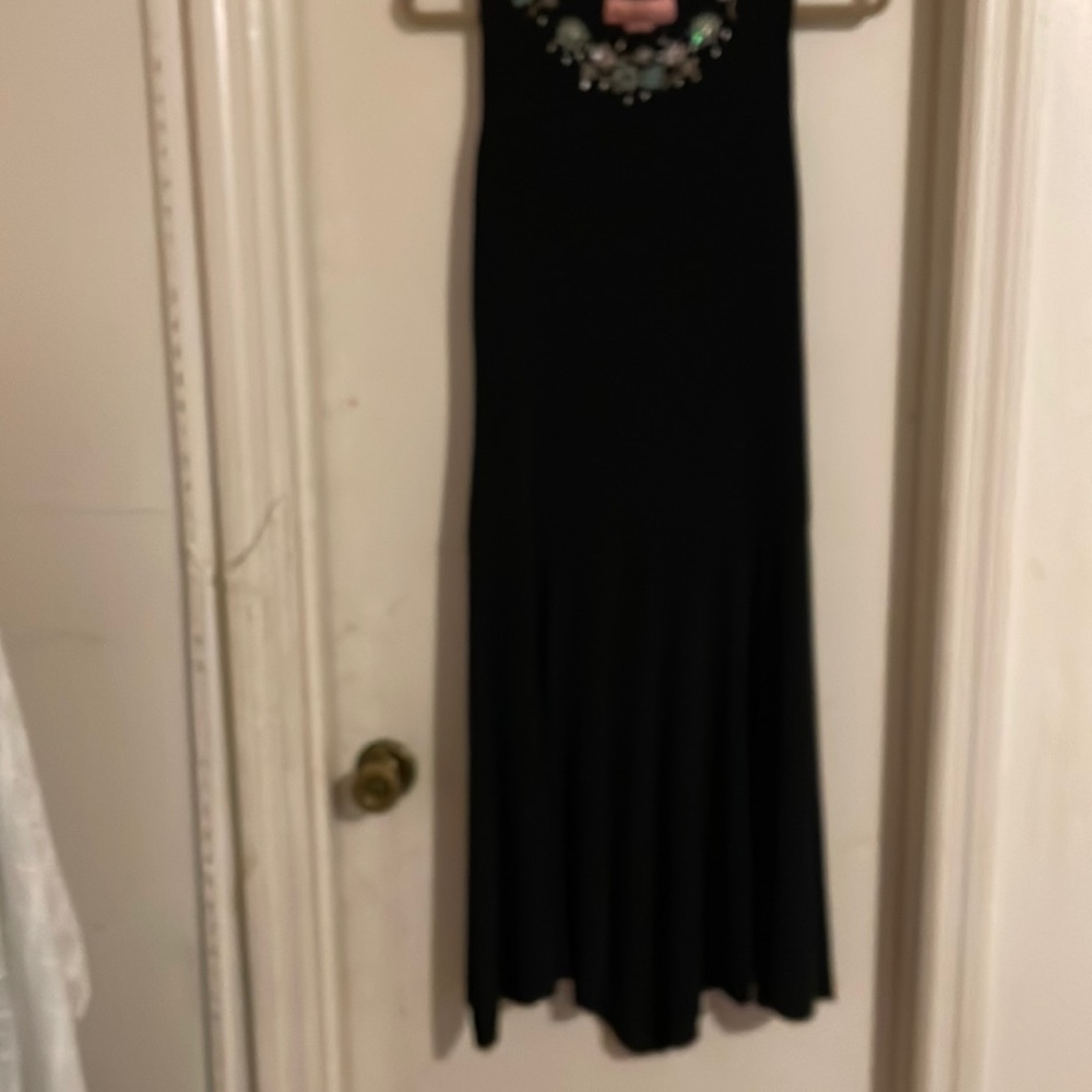 Bandolino black midi dress up and down him line. Size 8.